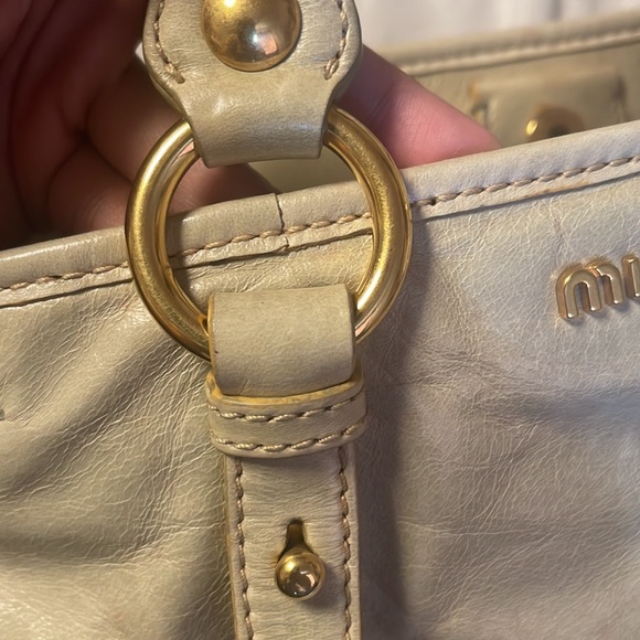 Authentic Miu Miu 2 Way leather bag with detachable strap. - Picture 14 of 17